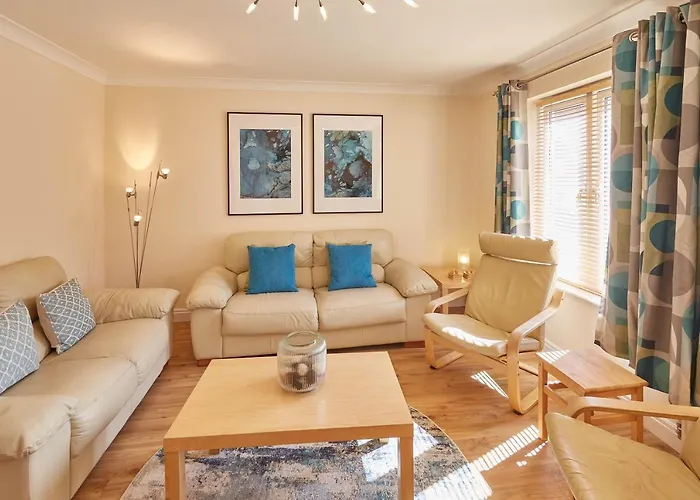 Host & Stay - The Scuttlebutt Townhouse