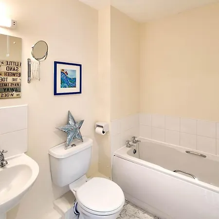 Host & Stay - The Scuttlebutt Townhouse Whitby Exterior photo