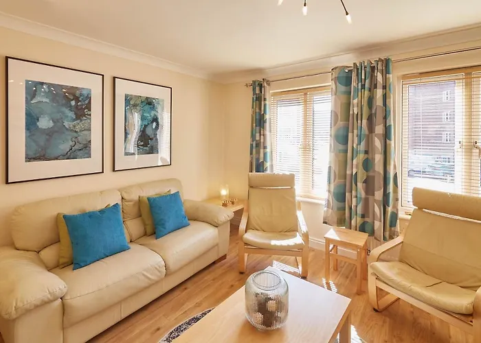 Host & Stay - The Scuttlebutt Townhouse