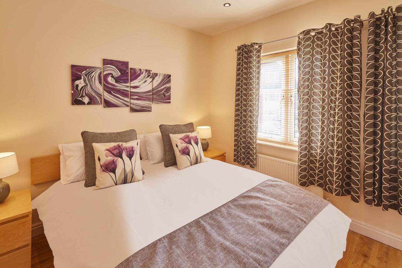 Host & - The Scuttlebutt Townhouse Whitby