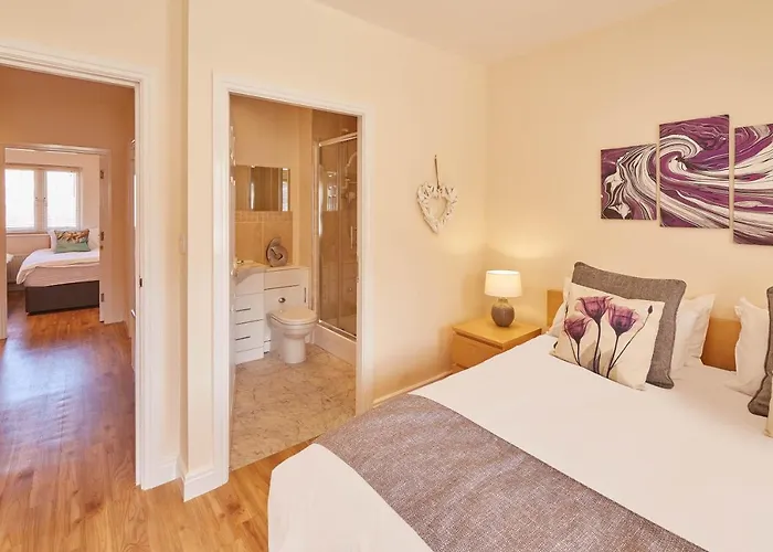 Host & Stay - The Scuttlebutt Townhouse